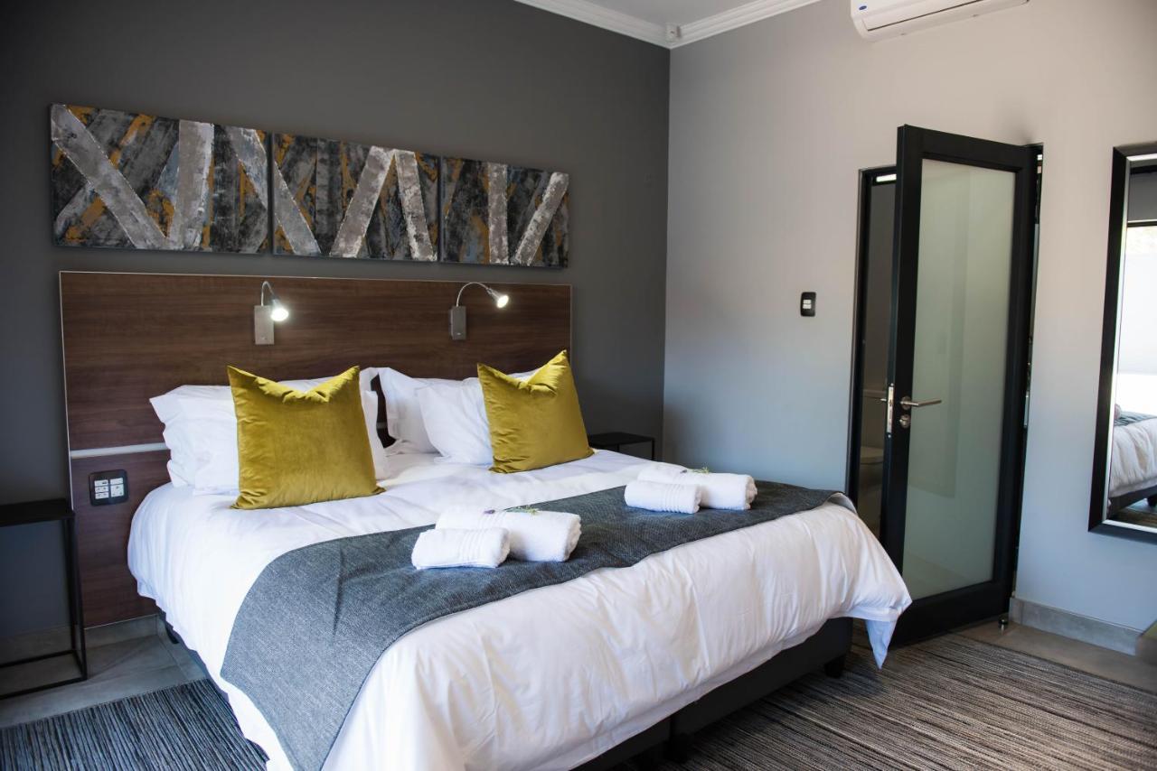 @Greys Guesthouse Bloemfontein Bagian luar foto