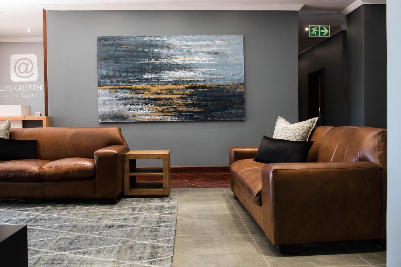 @Greys Guesthouse Bloemfontein Bagian luar foto