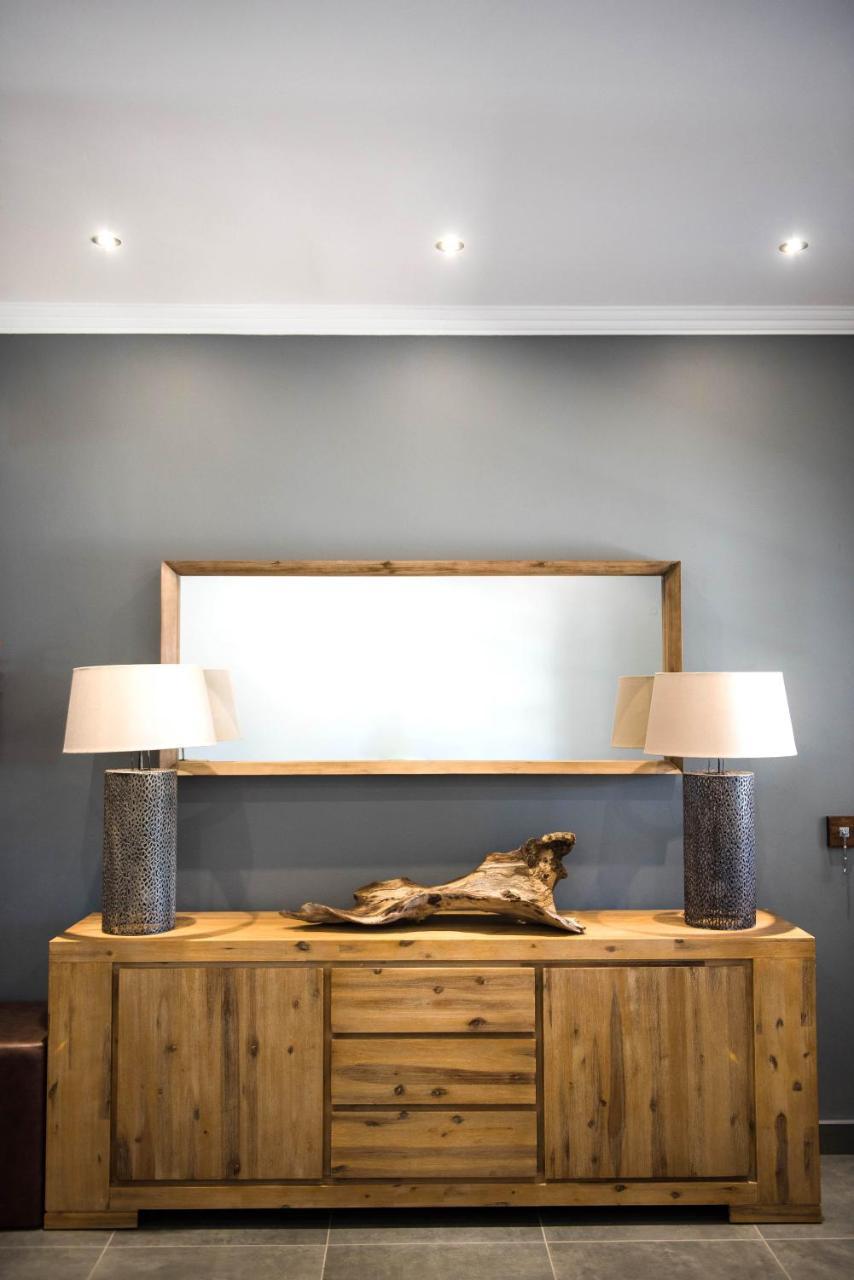 @Greys Guesthouse Bloemfontein Bagian luar foto